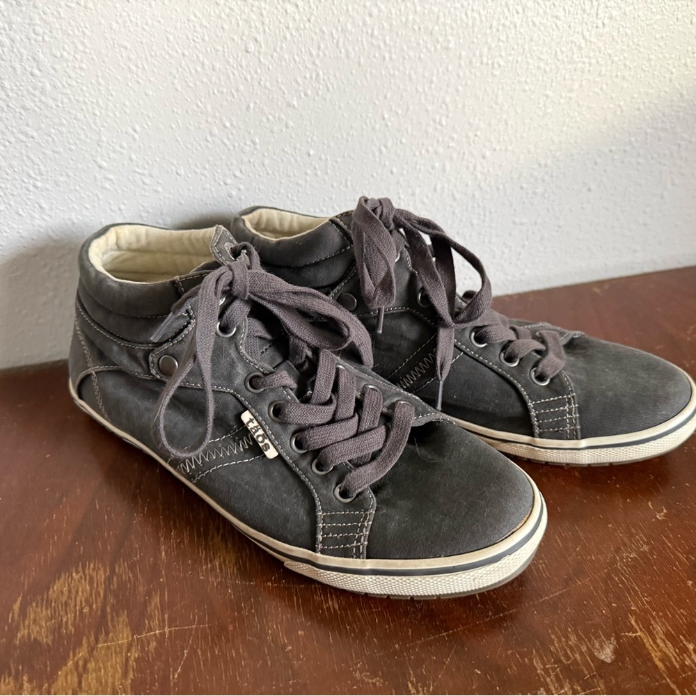 Taos Gray High-Top Sneakers